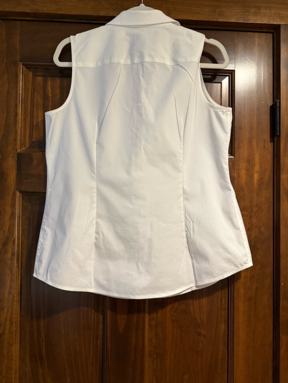 Talbots Non-iron Sleeveless White Perfect Shirt, size 10 - Picture 3 of 6
